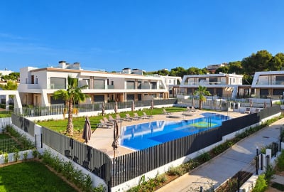 Villas Within Walking Distance of Beach in Mallorca Spain 1