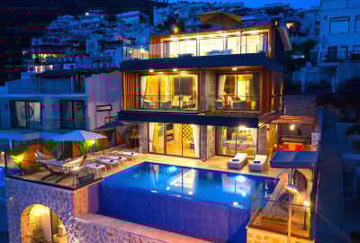 Bay View Villa with Pools Near the Beach in Kaş Kalkan 1