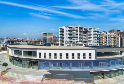 Antalya Aksu'da Viva Defne Projesi'nde Teraslı Geniş Ticari Emlak 1