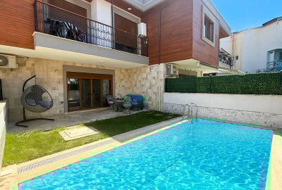 Villa Med Pool 50 Meter Till Havet I Kuşadası 3