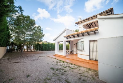 Viviendas Con Jardines Privados En Fuente álamo 1