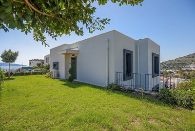 Sea and City View Apartments with Gardens in Central Bodrum 1