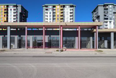 Bien Commercial Sur Une Rue Principale Très Fréquentée À Antalya Kepez 1