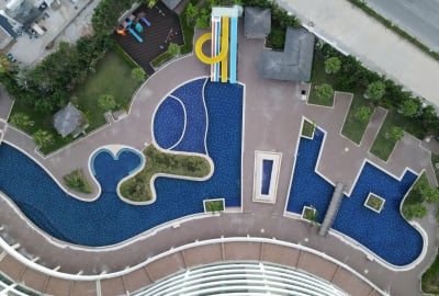 安塔利亚阿克苏靠近海滩的综合大楼内的房产 1