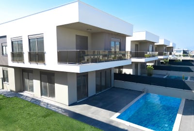 Villen Mit Großen Gärten Und Privaten Pools In Döşemealtı, Antalya 1