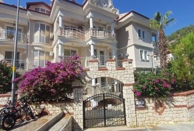 Möblerad Lägenhet Med Centralt Läge Nära Köpcentrum I Fethiye 1