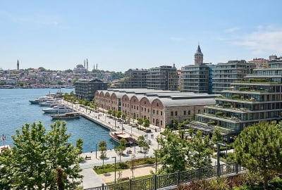 Seafront Properties in a Mixed Project in İstanbul Beyoğlu 1