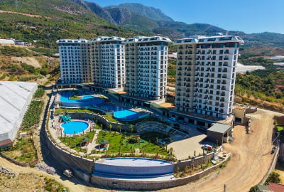 Castle View Apartments in a Four-block Complex in Alanya Mahmutlar 1
