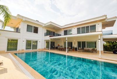 Antalya Döşemealtı'nda Doğa İle İç İçe Eşyalı Müstakil Villa 1