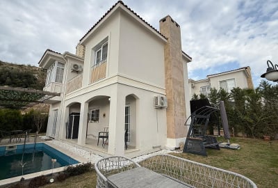 فيلا جديدة مع حديقة ومسبح في كوشاداسى 1