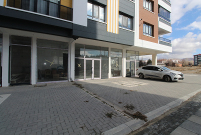 Geschäft Zum Verkauf An Der Hauptstraße In Ankara Gölbaşı 1