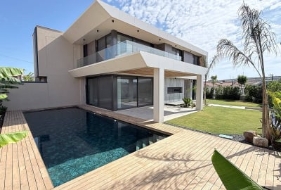 Nieuwe Villa Met Tuin En Privézwembad In Çeşme İzmir 1