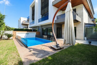 Willa Z 6 Sypialniami, Basenem I Ogrodem W Konyaaltı Antalya 1