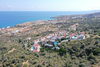 Kıbrıs Esentepe'de Deniz ve Dağ Manzaralı Satılık Daireler 3
