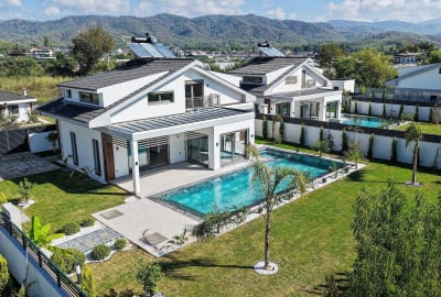 Detached Villas in a Complex with Pool in Çalış Fethiye 1