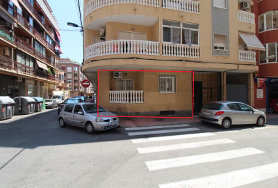 Ground-floor Apartment with Balcony in Torrevieja Alicante 1