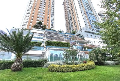 Apartamento Con Amplia Terraza En Complejo Moderno En Estambul 1