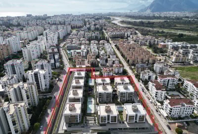 Apartment in a Complex with Parking in Konyaaltı, Antalya 1