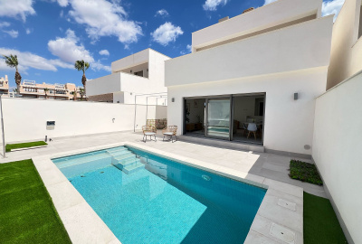 Отдельная вилла с бассейном и садом в Аликанте 3