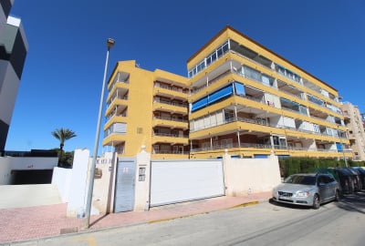 Sea-view Apartment Near the Beach in Punta Prima Alicante 1