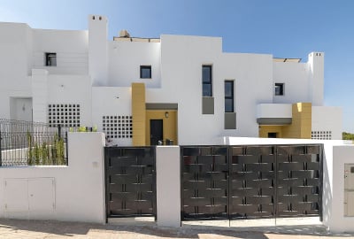 Semi Detached Villas Close to City and the Beach in Alicante 1