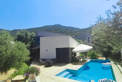 Antalya Kaş Bayındır’da Havuzlu ve Doğa Manzaralı Villa 1
