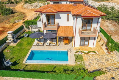 Detached Furnished Villa with Pool and Parking in Kaş Antalya 1