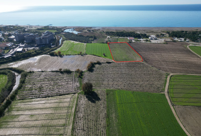 Manavgat Antalya'da Denize Yakın Turizm Tesis Alanında Arsa 1
