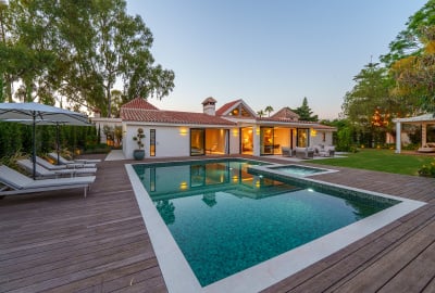Luxury Villa with Garden and Modern Designs in Marbella Málaga 1