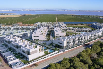 شقق مع مسابح وجاكوزي بالقرب من المرافق في توريفايجا 1