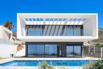 Benalmadena'da Eşsiz Panoramik Deniz Manzaralı Geniş Villa 1