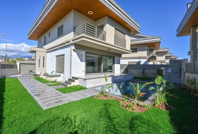 Fethiye Foça’da Özel Havuzlu ve Otoparklı Villalar 1
