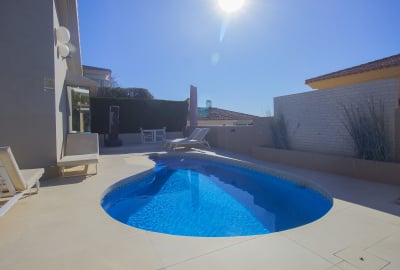 Villa Con Interiores Luminosos Cerca De La Playa En Benalmádena 1