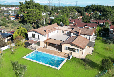 Detached Villa with Forest Views in Antalya Kepez 1