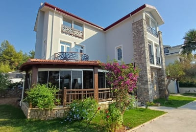 Hus Med Rymlig Trädgård Nära Stranden I Fethiye 1