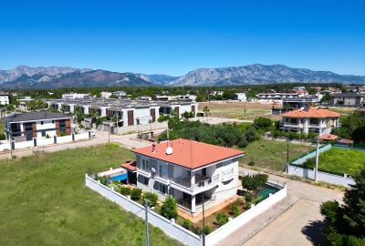 Spacious Villa with Pool and Winter Garden in Döşemealtı Antalya 1