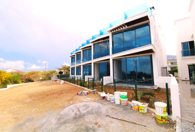 Kuzey Kıbrıs Çatalköy'de Denize Yürüme Mesafesinde Satılık Villalar 1