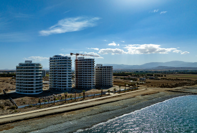 Flat in a Seafront Complex with Pool in Lefke Gaziveren 1