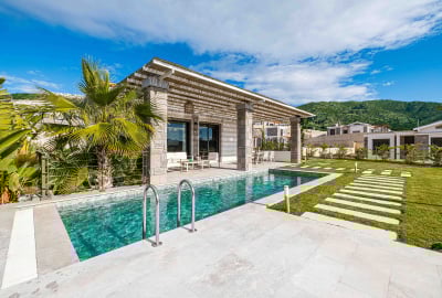 Villor Med Privat Pool Och Högt I Tak I Gümüşlük, Bodrum 1