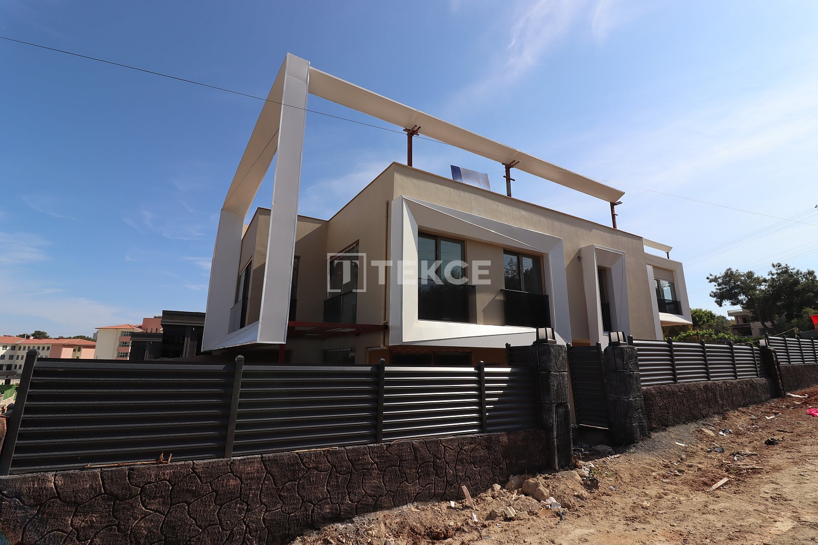 Smart Villas with Sea, City, and Forest Views in Mersin Mezitli