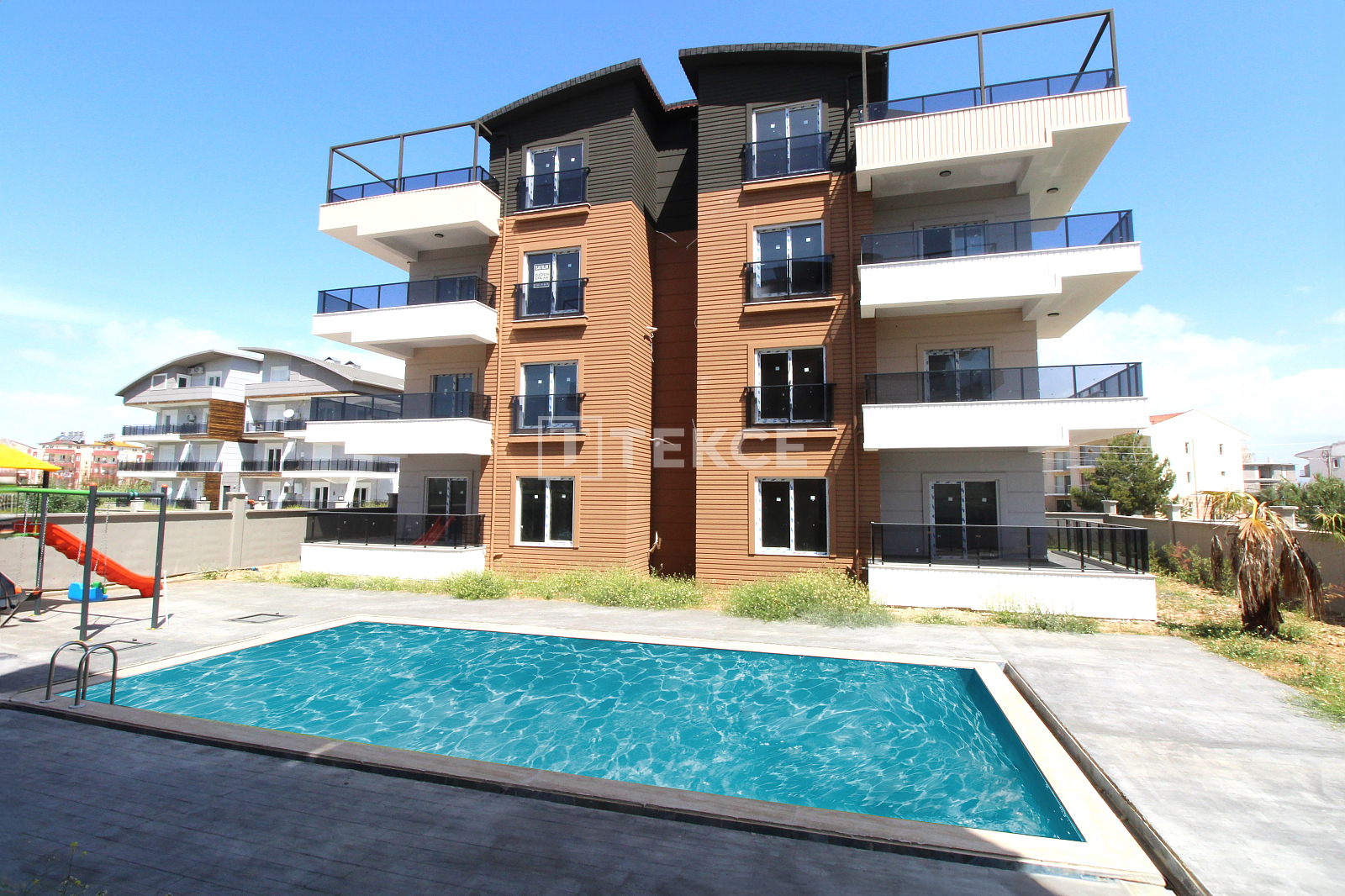 Flats in an Advantageous Location with Pool in Kadriye