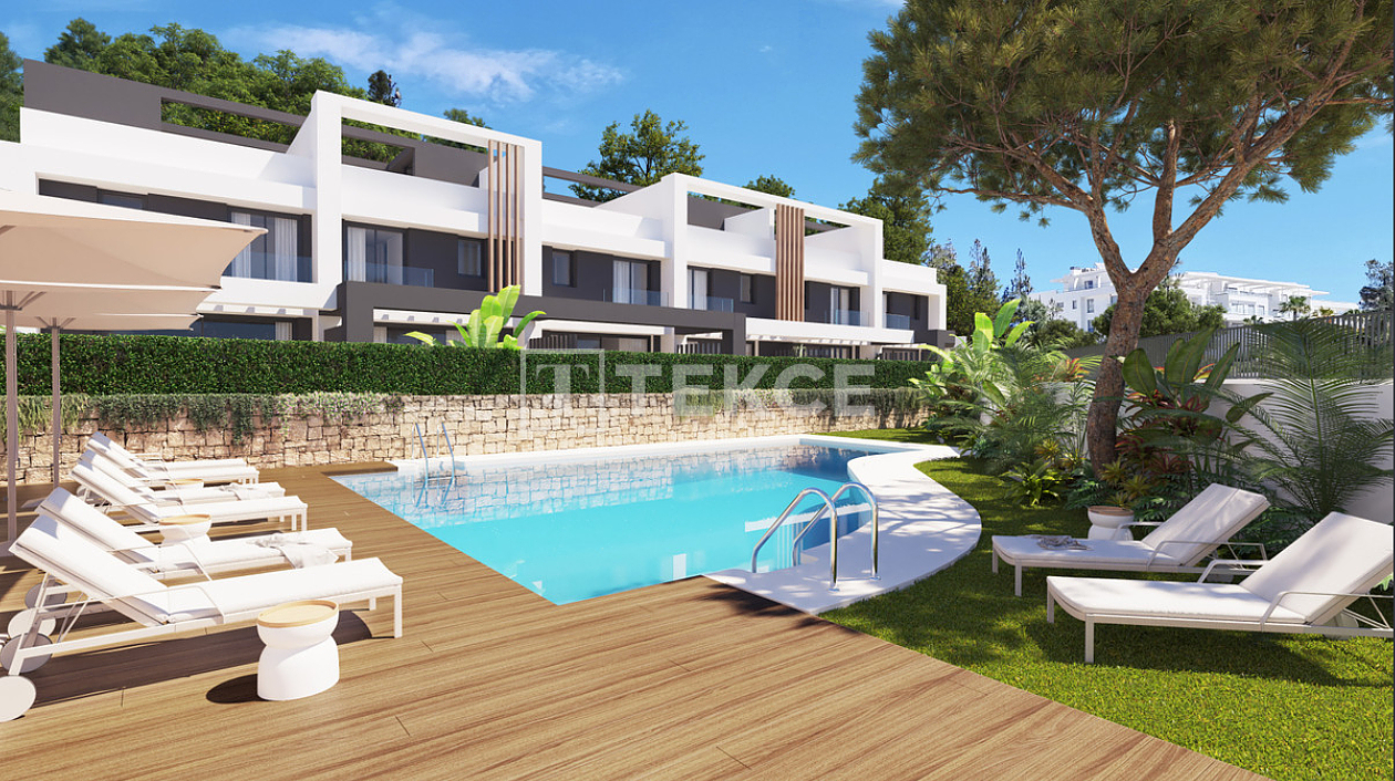 Homes in a Secure Complex Near the Coastline in Mijas Málaga