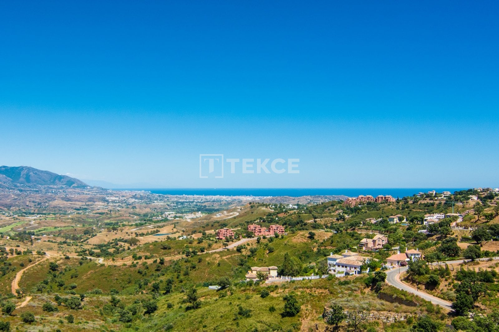 Nature View Land in Ojén, Málaga Suitable for Construction