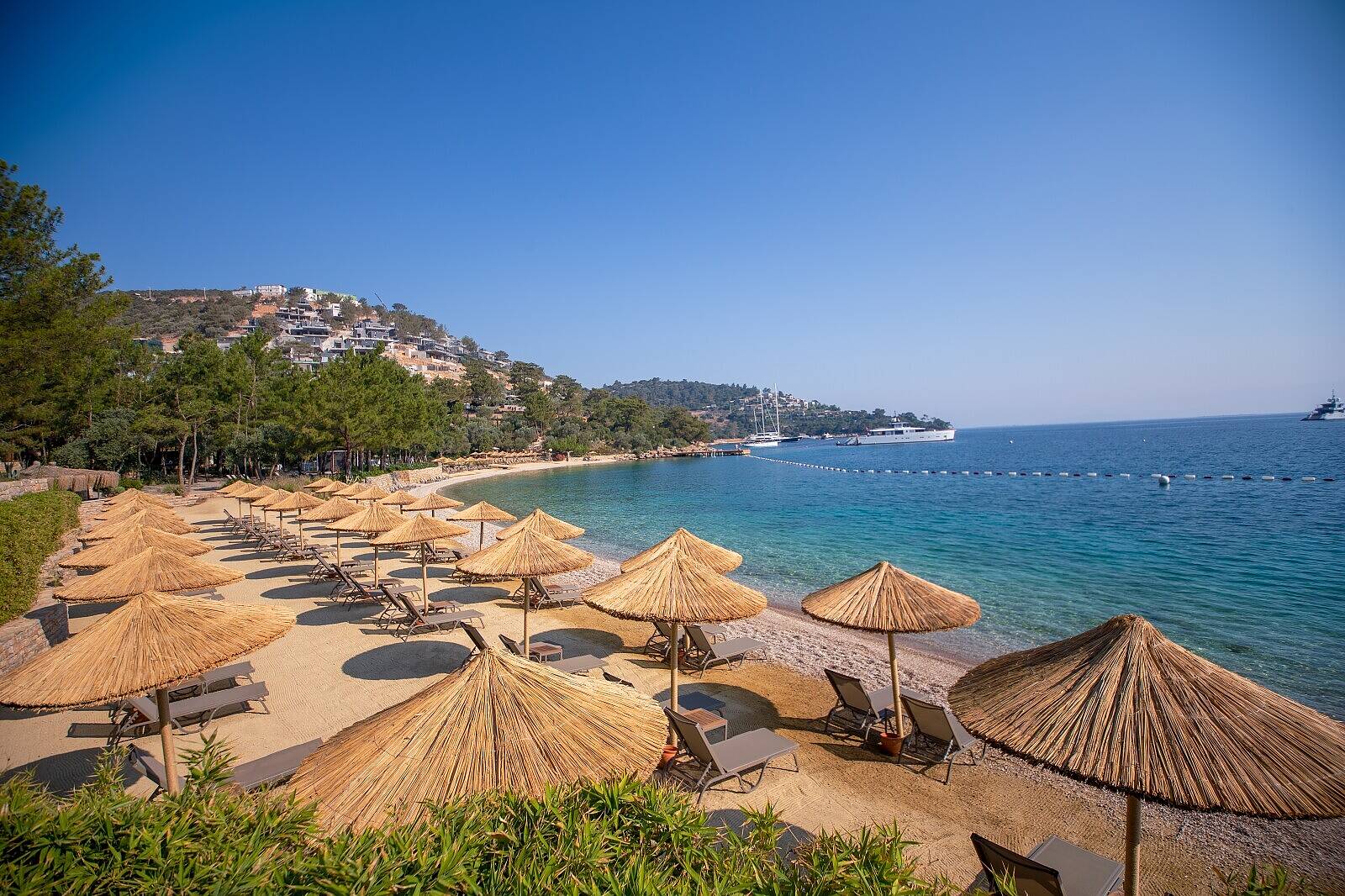 Bodrum'da Özel Koyu ve İskelesi Olan Projede Daireler