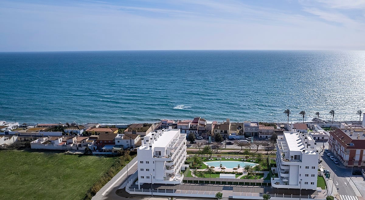 Malaga Algarrobo'da Açık Planlı Deniz Manzaralı Daireler