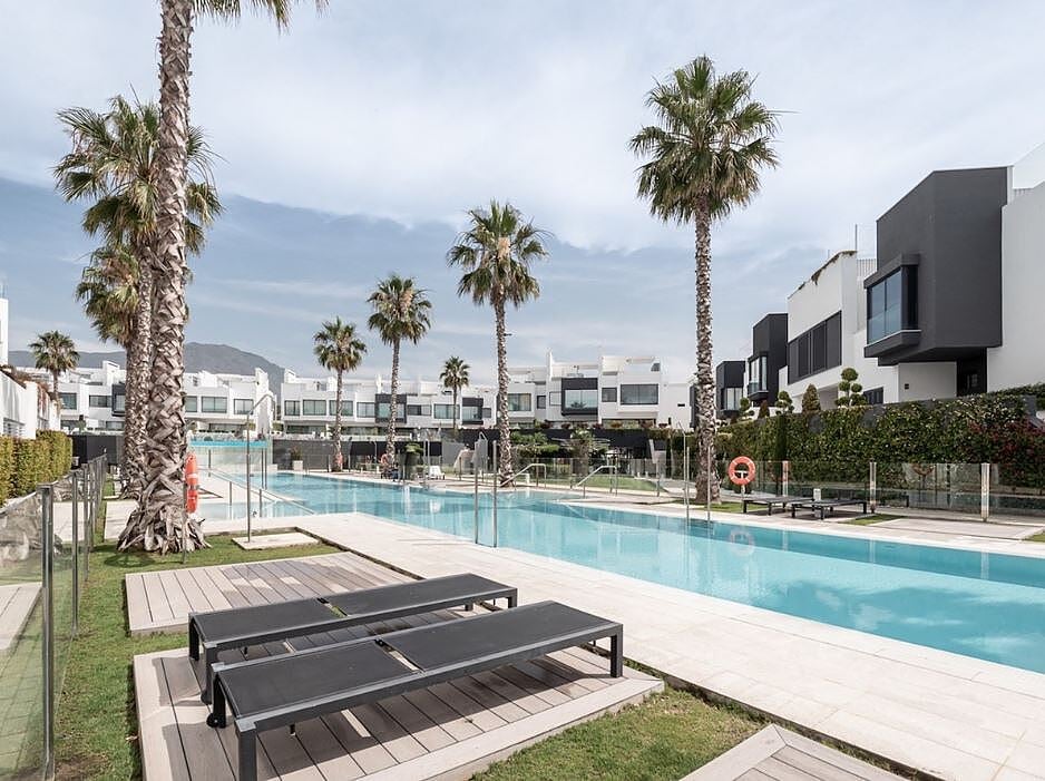 Adosado 4 habitaciones 364 m² Estepona, Španjolska