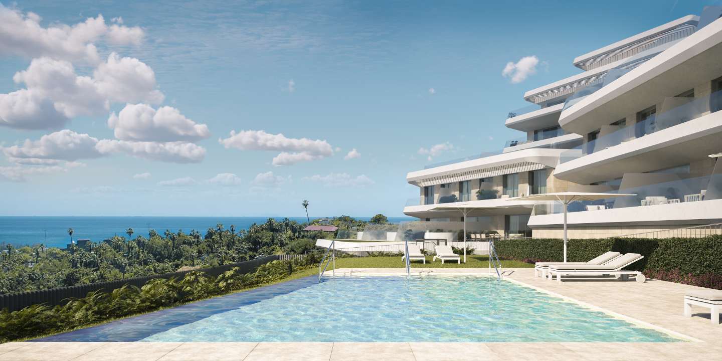 Estepona'da Sosyal Sitede Terasları Denize Bakan Daireler