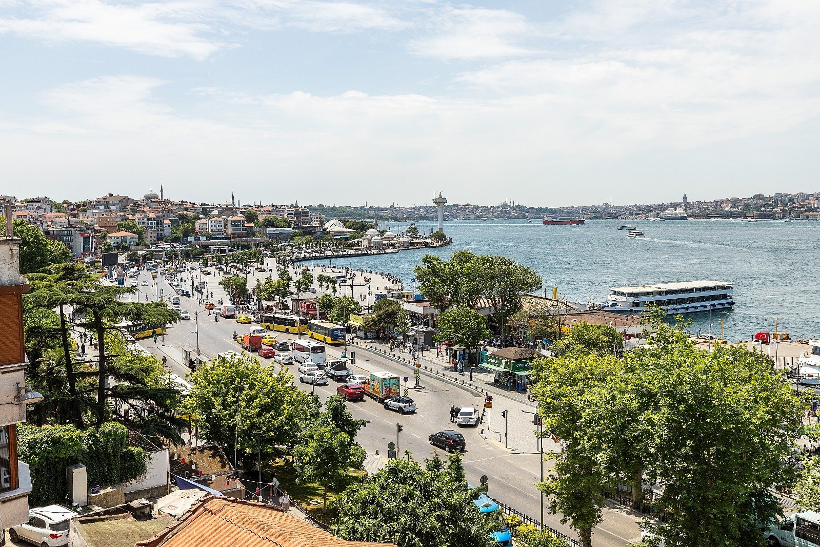 İstanbul Üsküdar'da Sahile 50 Metre Airbnb Ruhsatlı Daire
