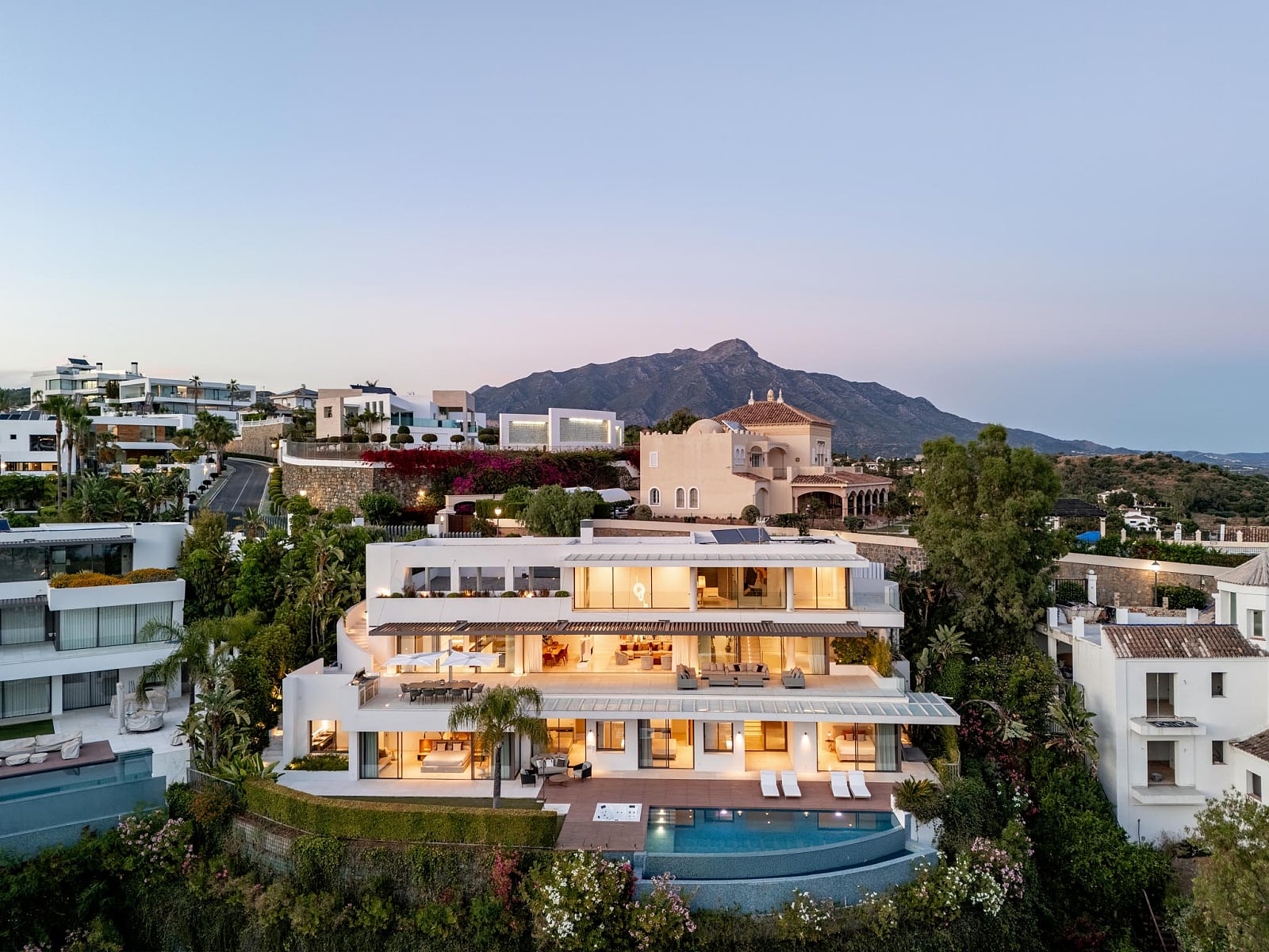 5 bedroom villa 642 m² Benahavis, Spain