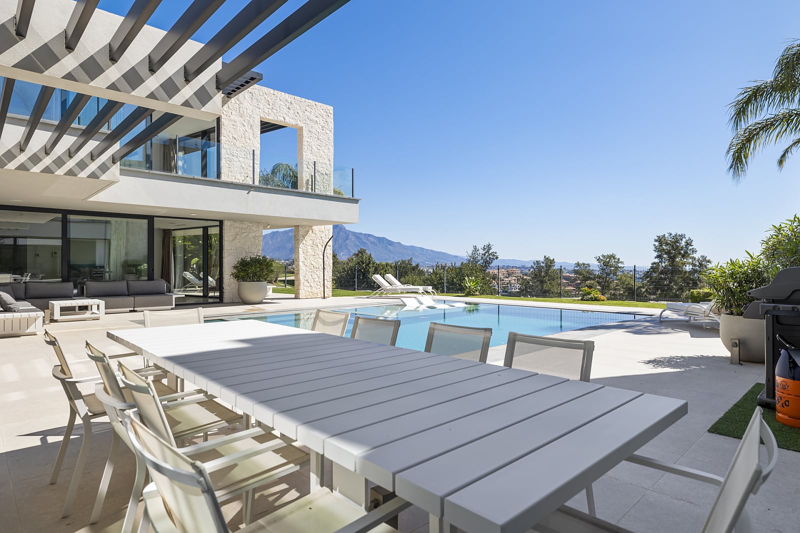 5 bedroom villa 407 m² Benahavis, Spain